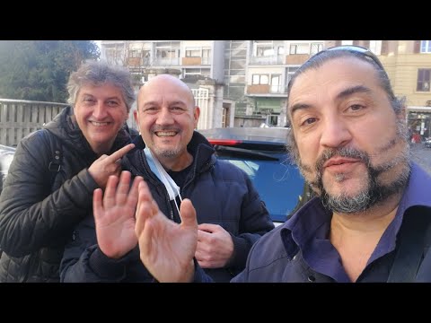 Claudio Trippa e Stefano Cenci salutano i fan di Radio 2 Social Club col Salutatore
