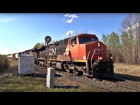 Old School CN Lashup Comes To An Abrupt Stop On The Main! Along with CN Q196 on Block Behind