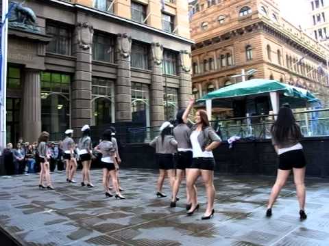 Bring Sm Town to Australia: SNSD (Girls' Generation) - Genie (Tell Me Your Wish)