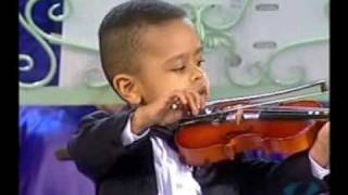 Andre Rieu 3 year old violinist Akim Camara 2005 Video