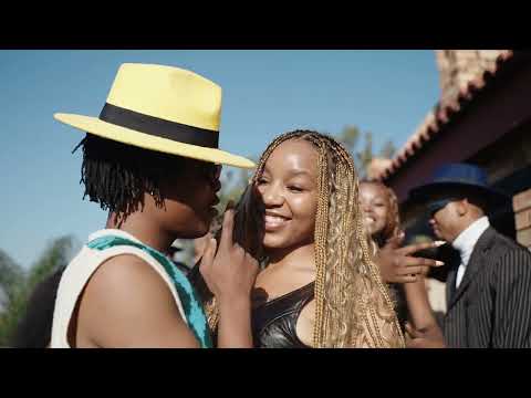 Bergie Fresh Ft. Qwellers, Sastii & Dahoodhope - UYAZI
