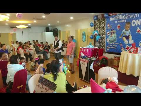 The Magic of Stealing Underwear -  Penampang Sabah | How magician pulls out volunteer underwear