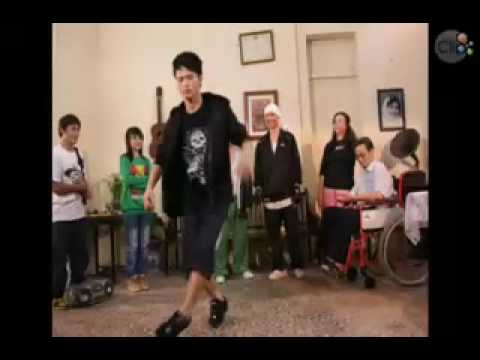 Thể hiện bởi Thùy Chi