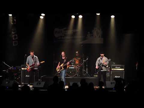 Aggressive Freundlichkeit - Beter du ass ik