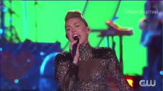 Miley Cyrus sings «Younger Now» at IHeartRadio ( 23 sep 2017)