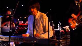 Fyfe Dangerfield - She Needs Me (Live)