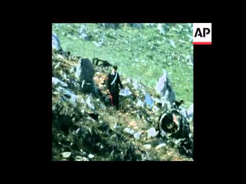 SYND 7-5-72 AFTERMATH OF AIR CRASH NEAR PALERMO