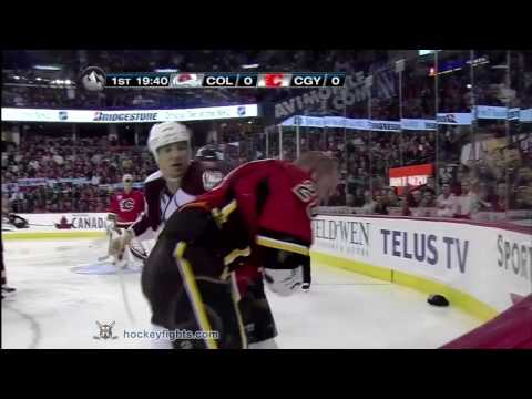 Chris Stewart vs Robyn Regehr