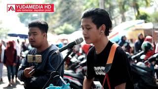 Download lagu Terendap Laraku - Pengamen Ini Awalnya Dicibir, Tapi Lihat APa Yang Dilakukan. Mencengangkan! mp3