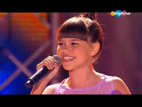 Katya Maneshina - Lyubov Spasyot Etot Mir (Russia JESC 2016 NF Live Performance)