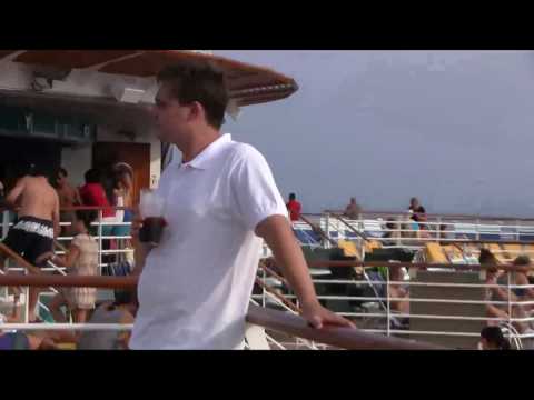 Terje drikker cola på Voyager of the seas