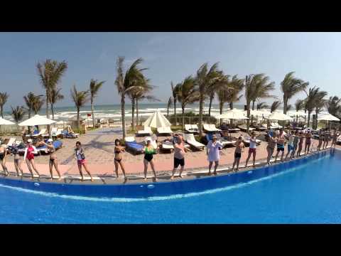 отель десале леон нячанг "Sing, Sing A Song" Ken Wilbard