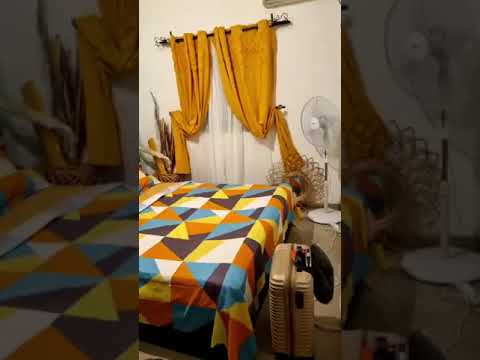 La reine des Abeilles envoie un salut patriotique aux ZINFLUENCEUSE d'état ce matin.