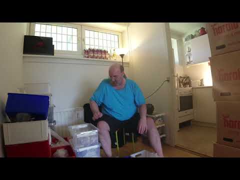 MongoTV_6236 - Kigger På Flyttekasser i Forstue Stået 7 År - Del 51 - Hedebølge - Smider Ting UD