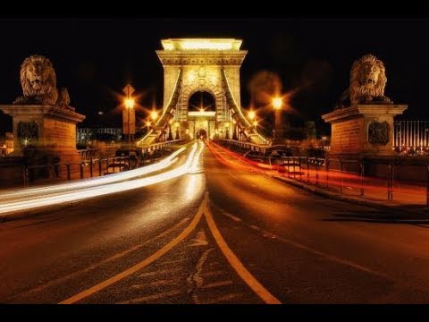 image-Can you walk across the Chain Bridge in Budapest?