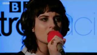 Ren Harvieu - Do Right By Me(Live for BBC Introducing)