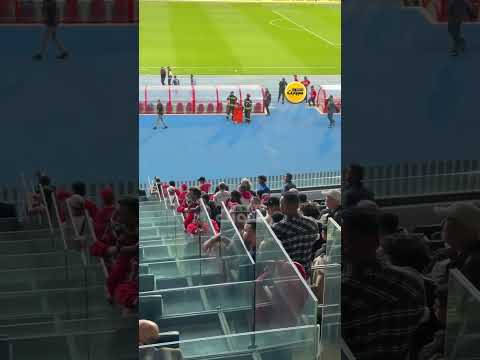 آيت منا يغادر سريعًا وجماهير الوداد ترفع شعار &ldquo;عطينا التيساع&rdquo;