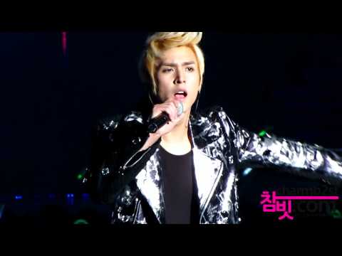 [FANCAM] 110218 BEAST Dongwoon "I'm Sorry" - Beast Encore Concert