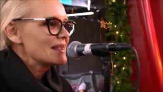 Eva Dahlgren - Hela världen står i blom (Live @ Musikhjälpen 2016)