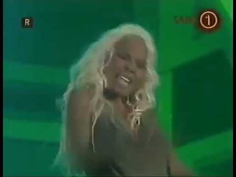 Lebo Mathosa - Awe Dede(Live at Miss South Africa 2004)