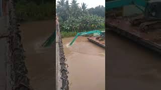 Download lagu Tongkang masuk sungai lematang di Desa perabumenang, merapi, kab; lahat. SUMSEL mp3