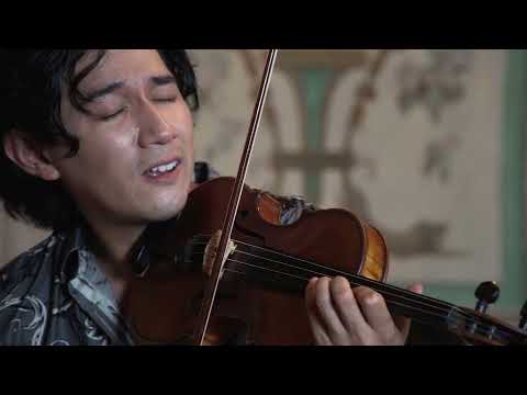 Iskandar Widjaja and mother Chin Widjaja play J.Massenet: Méditation