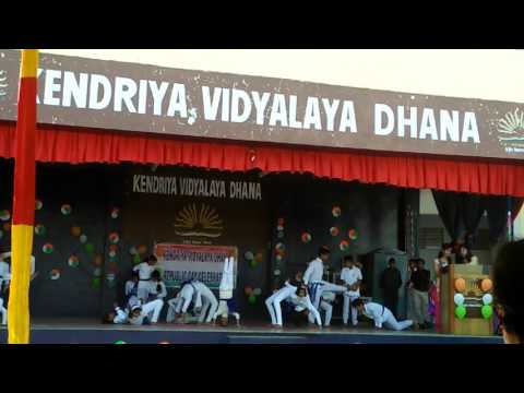 Republicday 2017 kv dhana yog damo. Yoga teacher "vandna chansoriya "(2)