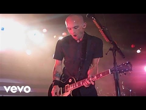 Rise Against - Radio 104.5 Entertainment Webisode