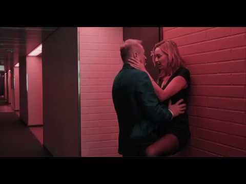 download lagu mp3 mp4 Pelti Kiinni, download lagu Pelti Kiinni gratis, unduh video klip Pelti Kiinni