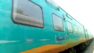 preview picture of video '22354 Humsafar Express (Banaswadi-Patna) Overtake Pt.Deen Dayal Upadhyay-Patna Memu Passenger'