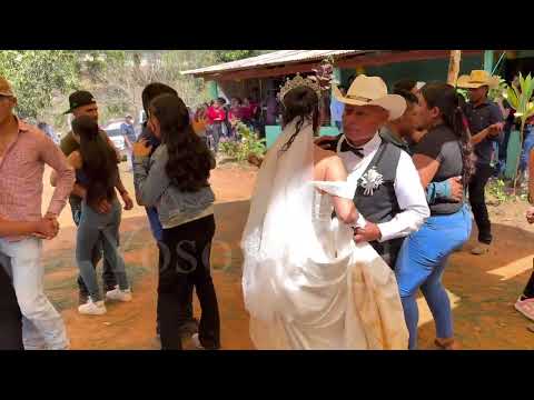 Bailazo en hierba buena San Diego zacapa 