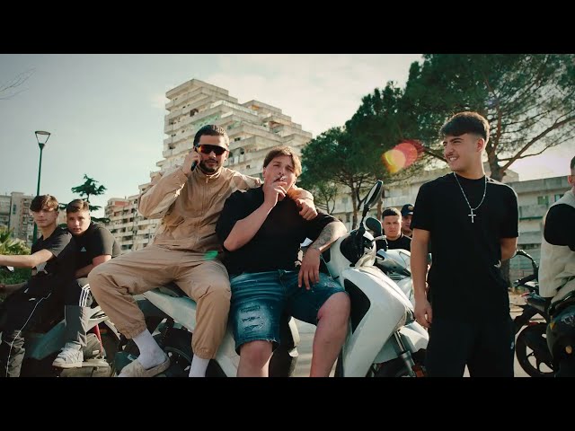 Video zu 'Bebe' ansehen Video zu 'Bebe' ansehen