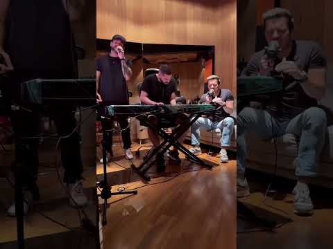 Marcos e Belutti - Tive Que Bater Palma - Voz e Violão - Cover (Danilo e Davi)