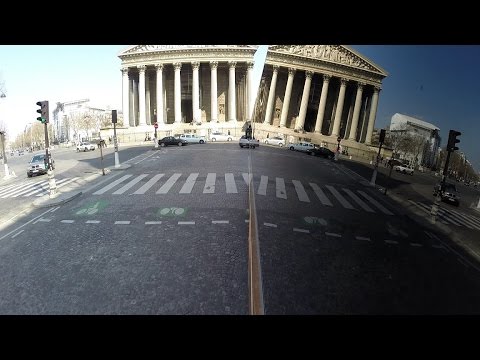 Sunday morning in the Paris / VegaTour bus