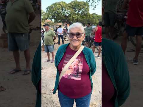 Maria representante de miraima na feira dos animais de Itapipoca Ceará e show papai