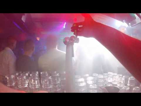 Café Lange Jan Enkhuizen, blik vanaf de kleine bar!