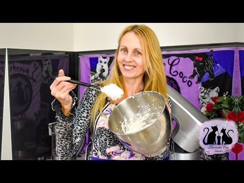 download lagu mp3 mp4 Cashew Buttercream Flowers, download lagu Cashew Buttercream Flowers gratis, unduh video klip Cashew Buttercream Flowers