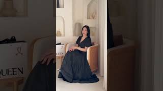 فستان أسود فاخر بتطريز كريستالي ولمسة ملكية