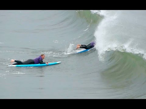 Surf Lesson Gone Wrong Surfing School Students Get Slammed by Waves