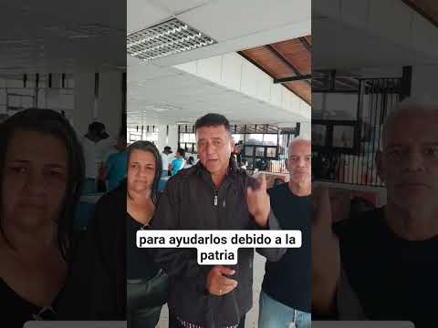 Gral Enrique Henríquez alcalde del municipio obispos entrega donación en Ciudad deportiva #barinas