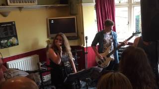 FONO &quot;live&quot; at the Hen &amp; Chickens Baldock.