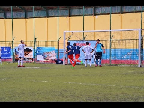 Gol de Cristóbal, jugador de la SD Tenisca 31 1 2016