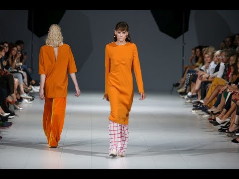 Elena BURENINA. Показ коллекции SS18 на 41 Ukrainian Fashion Week. 4К
