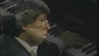 Download lagu Murray Perahia plays Liszt Hungarian Rhapsody No.12 in C sharp Minor mp3