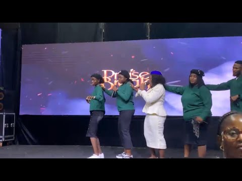 SEE WHAT YINK ALASEYORI AND HER BAND DID AT HER PRAISE BREAK EVENT 