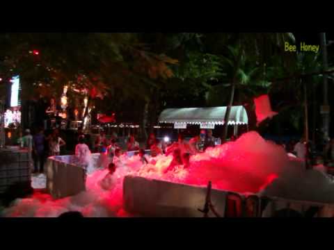 100 секунд_19-Пенная вечеринка Foam party