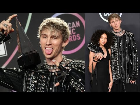 MACHINE GUN KELLY WITH HIS DAUGHTER AT AMERICAN MUSIC AWARDS 2021 AMA'S//MGK DADDY DAUGHTER PICTURES