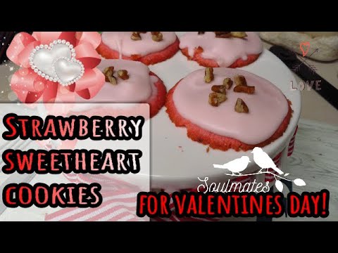download lagu mp3 mp4 Strawberry Chocolate Chip Sweetheart Cookies, download lagu Strawberry Chocolate Chip Sweetheart Cookies gratis, unduh video klip Strawberry Chocolate Chip Sweetheart Cookies