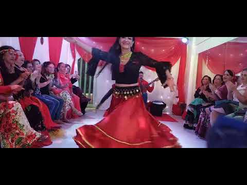 ✨ Indira no Baile Cigano | Primeira Apresentação Solo de Dança Cigana ✨
