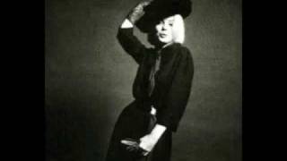 Marilyn Monroe....I am calling you,can you hear me